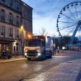 Renault Trucks D Wide 19 t fitted with a Semat-brand household waste tipper (BOM)